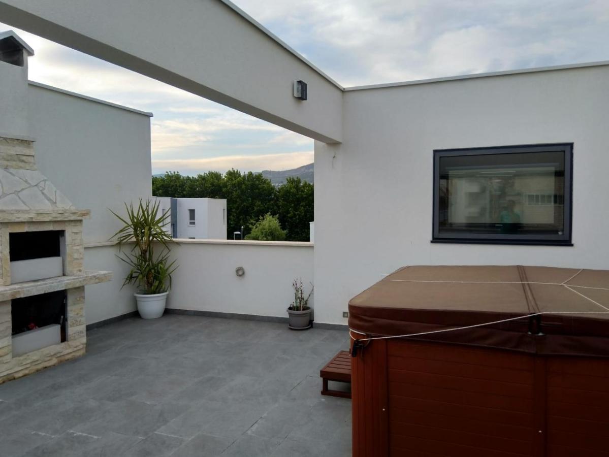 Sea Pearl Luxury Apartment Podstrana Zewnętrze zdjęcie
